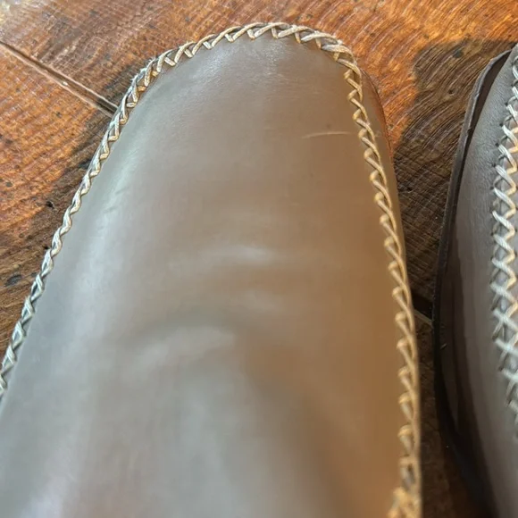 Louis Vuitton classic Men's Tan Loafers